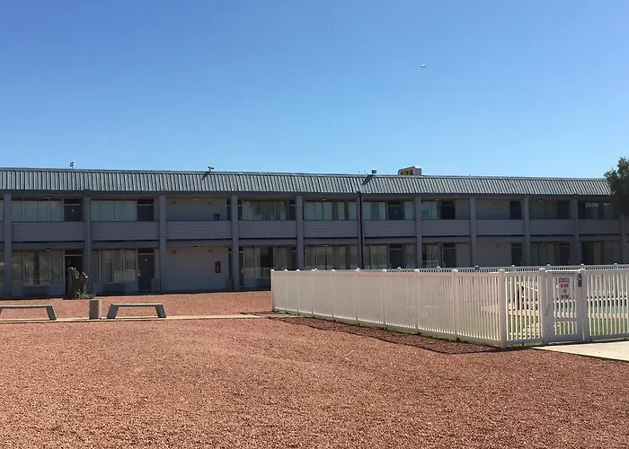 Ez 8 Airporter Motel