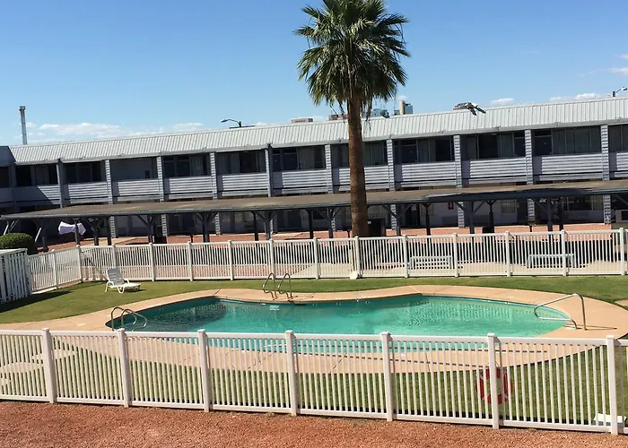 Motel Ez 8 Airporter 2*